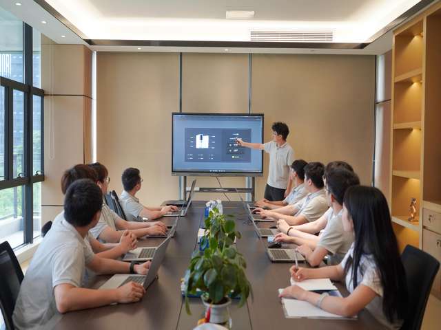 宁波塑料明装配电箱